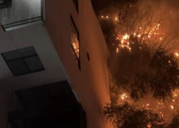 INCENDIO EN ZONA RESIDENCIAL DE LA CAPITAL POTOSINA.