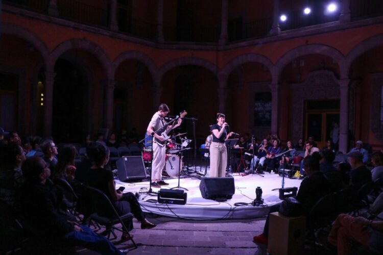GRUPO ALEMÁN PAULINE RÉAGE CONECTA CON ARTISTAS LOCALES DE SAN LUIS POTOSÍ.