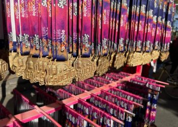 LUIS ENRIQUE FLORES Y ESMERALDA RAMOS TRIUNFAN EN LA CARRERA «SAUCITO DE ORO 2025».