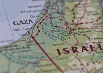 ISRAEL REANUDA BOMBARDEOS EN GAZA Y DEJA CIENTOS DE MUERTOS.