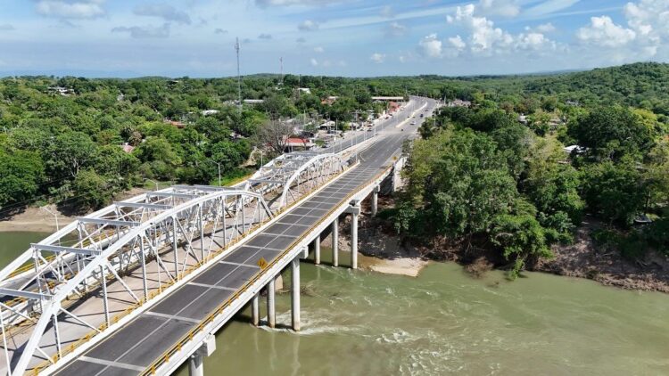 CON UNA INVERSIÓN DE MÁS DE 11,847 MDP, LA SICT CONSTRUIRÁ 15.8 KM DE PUENTES Y DISTRIBUIDORES VIALES EN EL PAÍS.