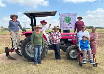 AVANZA CON ÉXITO EN LA CAPITAL POTOSINA, EL PROGRAMA “MUJERES AL TRACTOR, ROMPIENDO PARADIGMAS”.