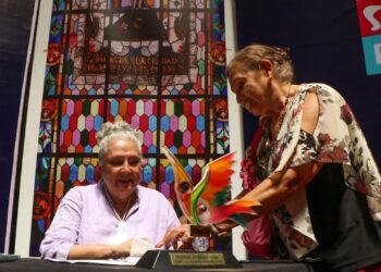 LA ESCRITORA MEXICANA LAURA ESQUIVEL, IMPARTIÓ EN SAN LUIS CAPITAL LA CONFERENCIA MAGISTRAL “MUJERES SEMILLA”.