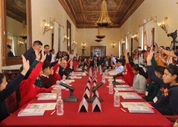 NIÑAS Y NIÑOS POTOSINOS TOMAN EL CABILDO Y PROPONEN UN SAN LUIS CON RESPETO, VALORES Y ESPACIOS DIGNOS.