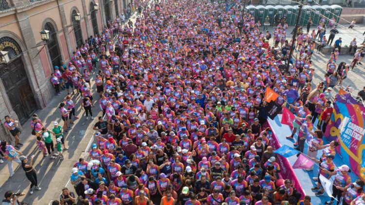 MÁS DE 2 MIL CORREDORES EN LA 4TA CARRERA POR LA FAMILIA DEL DIF.