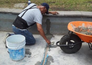 RESTAURAN LAGO DE LOS PATOS EN LA ALAMEDA JUAN SARABIA.