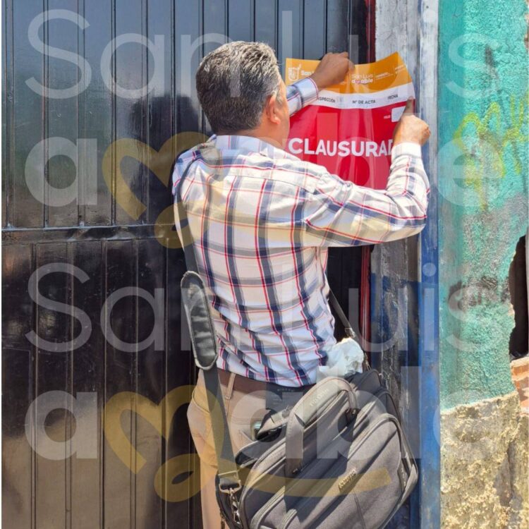 CLAUSURAN TALLER MECÁNICO POR INVADIR LA VÍA PÚBLICA Y OPERAR SIN LICENCIA.