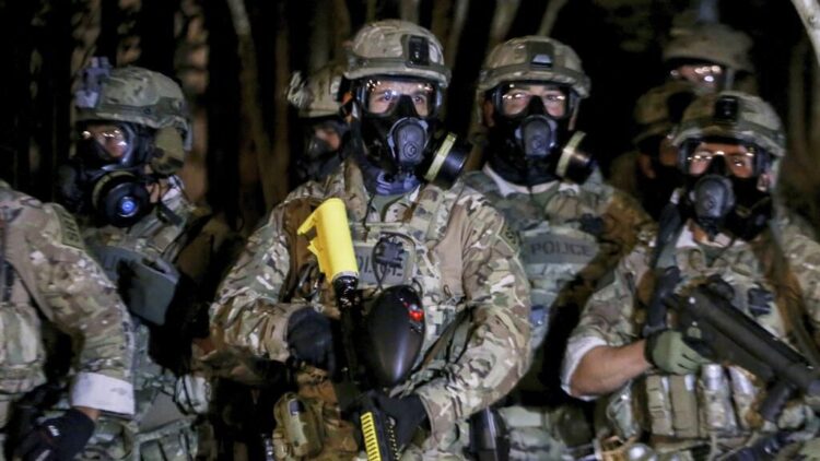 TRUMP AMENAZA CON LEY DE INSURRECCIÓN.