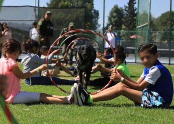 PERROS POLICÍAS LLEVAN MENSAJES DE PREVENCIÓN A LA NIÑEZ POTOSINA.