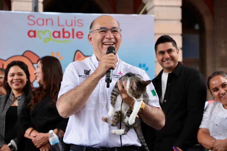 DOMINGO DE PILAS DA VIDA AL CENTRO HISTÓRICO CON ADOPCIONES Y REFORESTACIÓN.