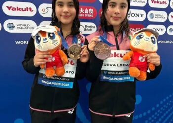 GEMELAS MEXICANAS HACEN HISTORIA EN SINGAPUR.