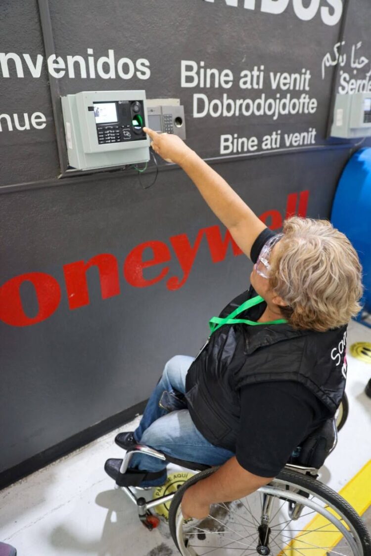 CONSTRUYEN UNA CIUDAD SIN BARRERAS PARA PERSONAS CON DISCAPACIDAD.