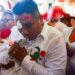 ALCALDE DE OAXACA SE UNE EN MATRIMONIO SIMBÓLICO CON UN CAIMÁN EN RITUAL ANCESTRAL.