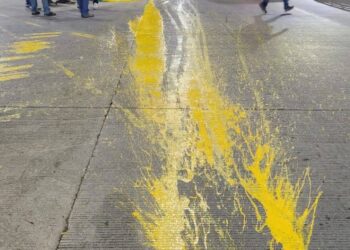 VANDALISMO EN HIMNO NACIONAL.