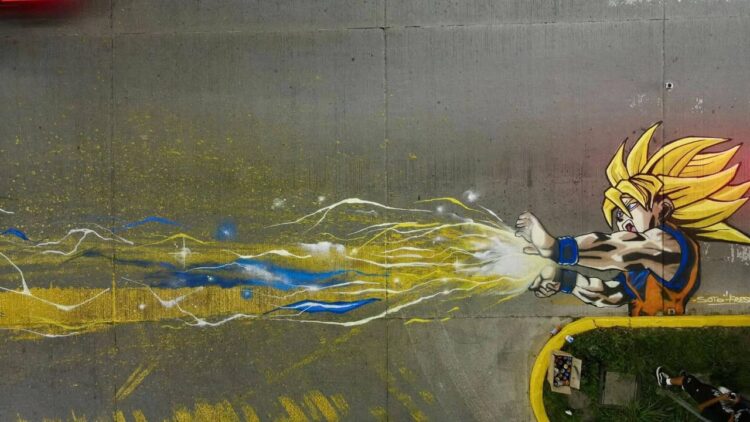 JÓVENES TRANSFORMAN VANDALISMO EN MURAL URBANO.