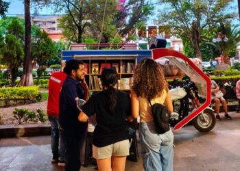 GOBIERNO MUNICIPAL LLEVA LECTURA Y DIVERSIÓN A LOS BARRIOS.