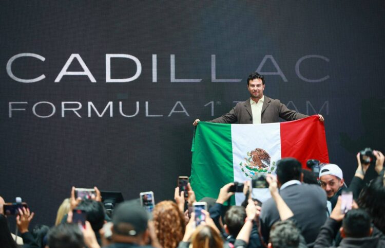 CHECO PÉREZ SE PRESENTA EN MÉXICO COMO PILOTO DE CADILLAC PARA 2026.