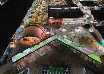 EXTIENDEN HORARIO DE ANTROS Y BARES DURANTE LA FENAPO 2025.