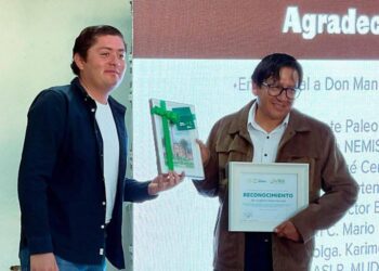 CEDRAL RECONOCE A INVESTIGADOR DE LA UASLP POR HALLAZGO DE MAMUT BEBÉ.