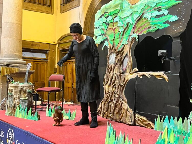 MAGIA Y EMOCIÓN EN “CHIPITÍN SIN COLA Y EL ÁRBOL CASA” DURANTE LA III SEMANA DE TEATRO INDEPENDIENTE.