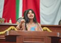 “¡ESCÚCHENOS!” ANA SALAZAR GANADORA DEL PREMIO DE LA JUVENTUD ENFRENTA A DIPUTADOS POR IGNORAR SU DISCURSO.