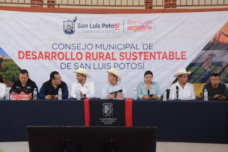 APOYO AL CAMPO POTOSINO PARA FORTALECER EL DESARROLLO RURAL.