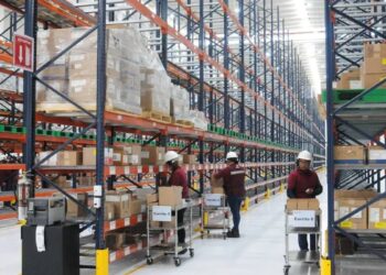 FARMACÉUTICAS ALERTAN POR ADEUDOS Y FALTA DE ESPACIO EN ALMACENES DE BIRMEX.