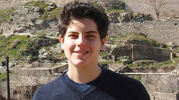 CARLO ACUTIS YA ES SANTO, EL VATICANO RECONOCE AL “PRIMER MILENIAL DE LA IGLESIA”.