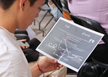 JÓVENES POTOSINOS BRILLAN EN EL CIERRE DEL TALLER DE FOTOGRAFÍA.