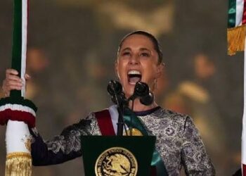 EL PRIMER GRITO DE SHEINBAUM ENALTECE A LAS MUJERES DE MÉXICO.