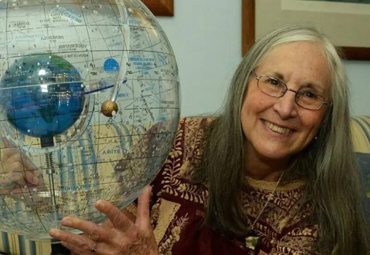ADIÓS A UNA LUZ DEL UNIVERSO, MUERE JULIETA FIERRO, PIONERA DE LA DIVULGACIÓN CIENTÍFICA EN MÉXICO.