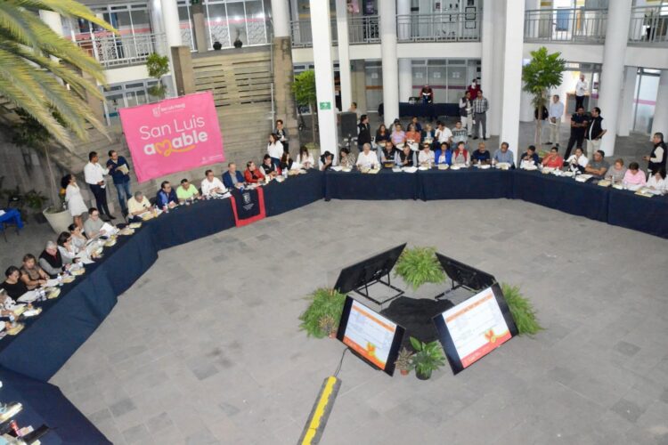 SAN LUIS TRANSFORMA AHORROS EN OBRAS QUE MEJORAN LA VIDA DE LAS FAMILIAS.