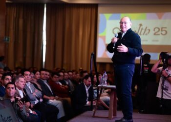 DONA CON KRISPY KREME!!!