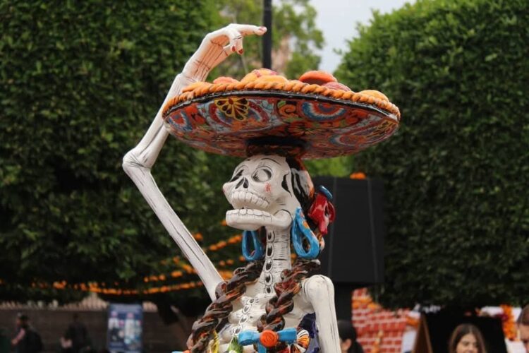 EL PANTEÓN DEL SAUCITO ABRE 48 HORAS POR EL DÍA DE MUERTOS.