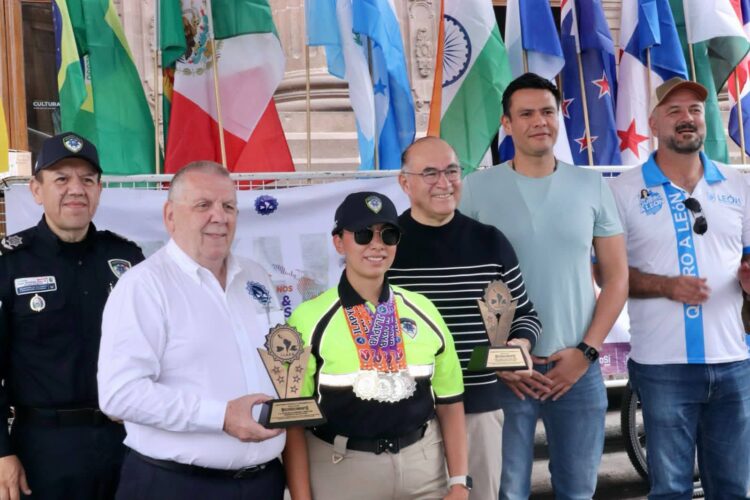 EL PANTEÓN DEL SAUCITO ABRE 48 HORAS POR EL DÍA DE MUERTOS.