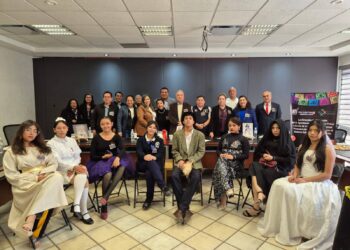 GRAN BAZAR NAVIDEÑO ESTE DOMINGO EN CARRANZA!!!