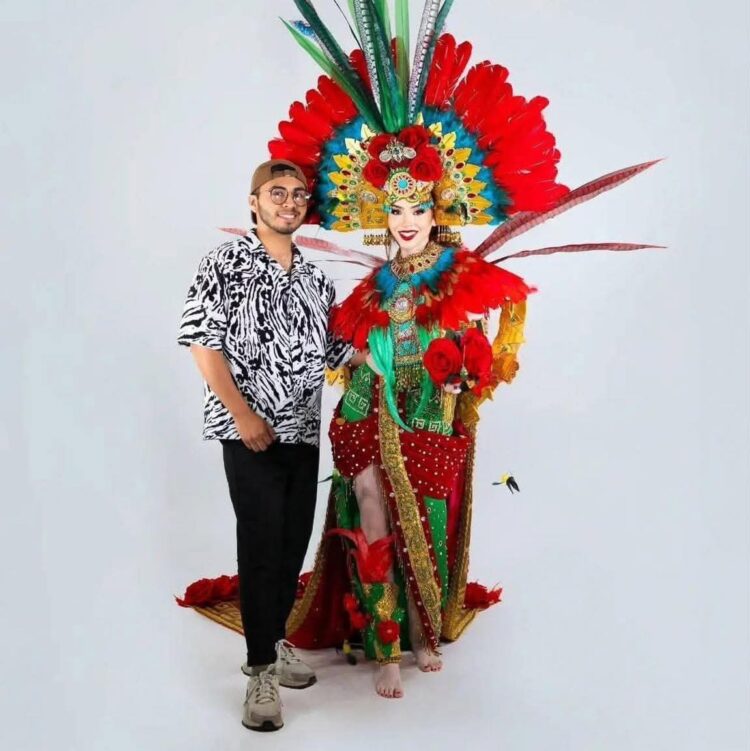 FATIMA BOSCH BRILLA CON UN TRAJE DISEÑADO POR EL POTOSINO FERNANDO ORTIZ