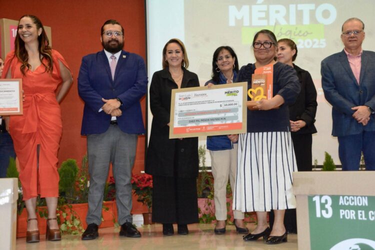GOBIERNO DE LA CAPITAL ENTREGA EL PREMIO MUNICIPAL AL MÉRITO ECOLÓGICO 2025.