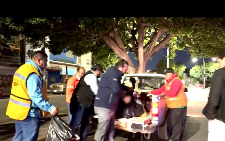 AYUNTAMIENTO DESMANTELA FOCO ROJO DE BASURA EN EJE VIAL.