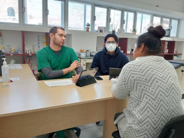 MÁS DE 400 PERSONAS RECIBEN ATENCIÓN EN CENTROS DE SALUD DEL DIF MUNICIPAL