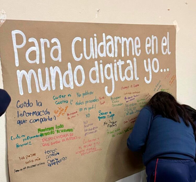 INSTANCIA DE LAS MUJERES PROMUEVE USO RESPONSABLE DE REDES SOCIALES EN PREPARATORIAS.