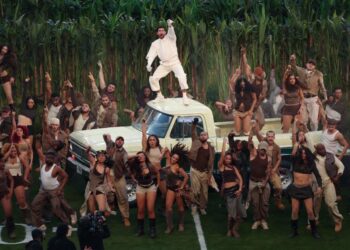 BAD BUNNY RINDE HOMENAJE AL CONTINENTE AMERICANO EN EL MEDIO TIEMPO DEL SUPER BOWL 2026.