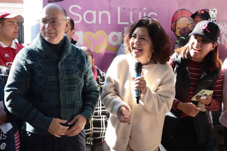 BAD BUNNY RINDE HOMENAJE AL CONTINENTE AMERICANO EN EL MEDIO TIEMPO DEL SUPER BOWL 2026.