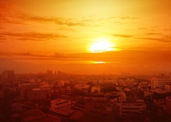 TRABAJOS NOCTURNOS PARA MEJORAR LOS ALREDEDORES DE LA IGLESIA DEL SAUCITO.
