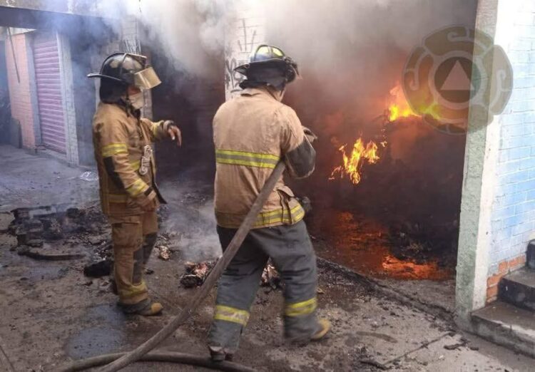 IZAR LA BANDERA DE MÉXICO NO DEBERÍA SER SOLO UN RITUAL.