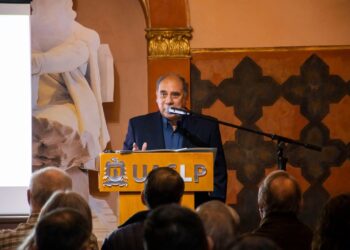 ATIENDEN CAÍDA DE ARBOLES TRAS LLUVIAS