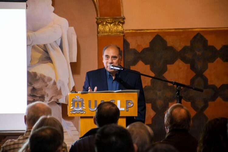 ATIENDEN CAÍDA DE ARBOLES TRAS LLUVIAS