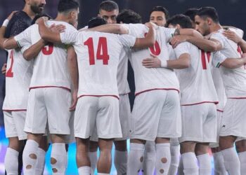 RESCATAN A TRABAJADOR SUSPENDIDO EN EL PISO 34 DEL HOTEL ST. REGIS EN CDMX