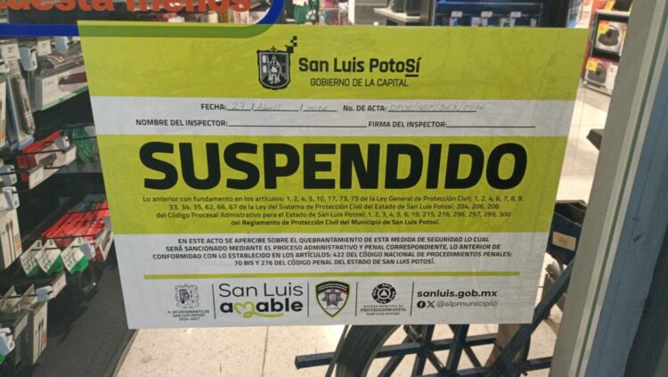 REFUERZA PROTECCIÓN CIVIL MUNICIPAL MEDIDAS DE SEGURIDD EN CENTRO COMERCIAL DE LA CAPITAL POTOSINA.