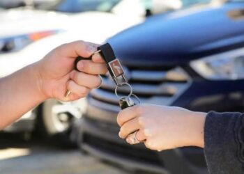 DESMANTELAN PRESUNTA RED DE FRAUDE EN VENTA DE AUTOS EN SAN LUIS POTOSÍ.
